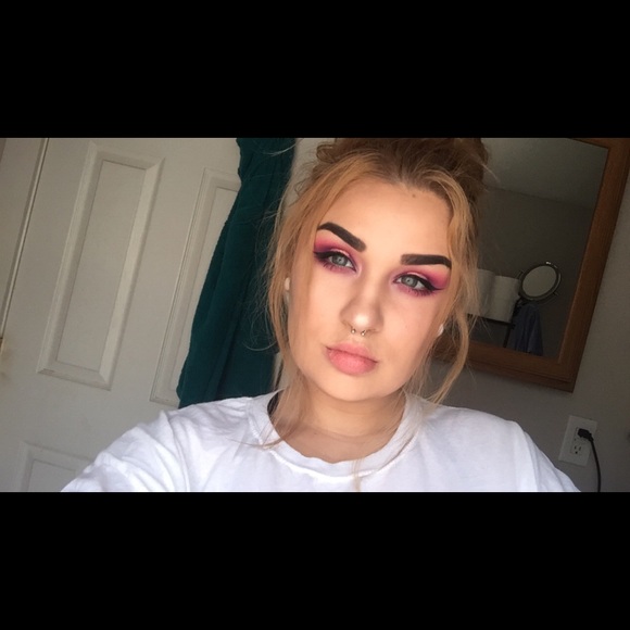 Meet your Posher, Brittany - Picture 1 of 1